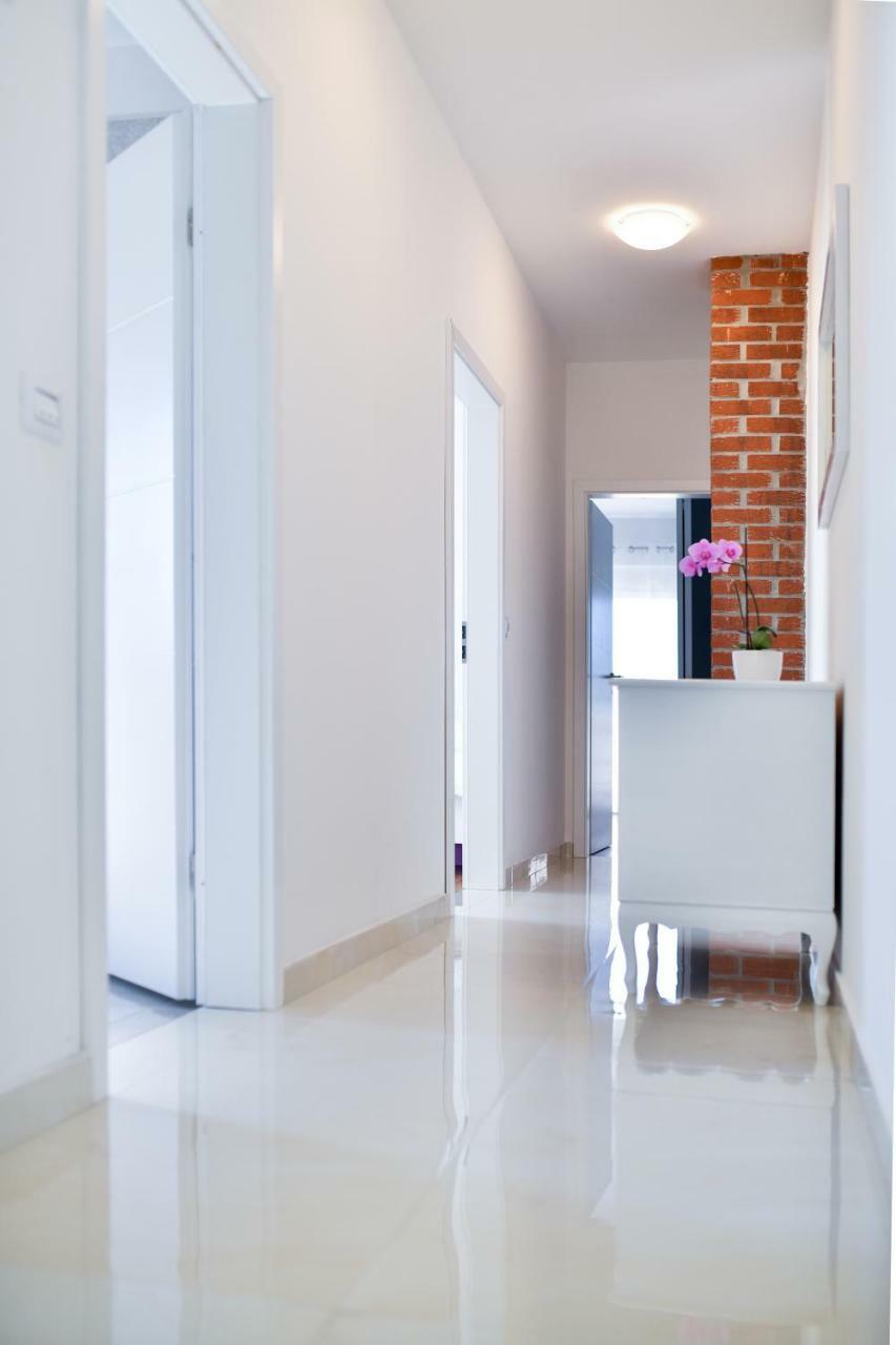 Ražanac Apartman Space מראה חיצוני תמונה