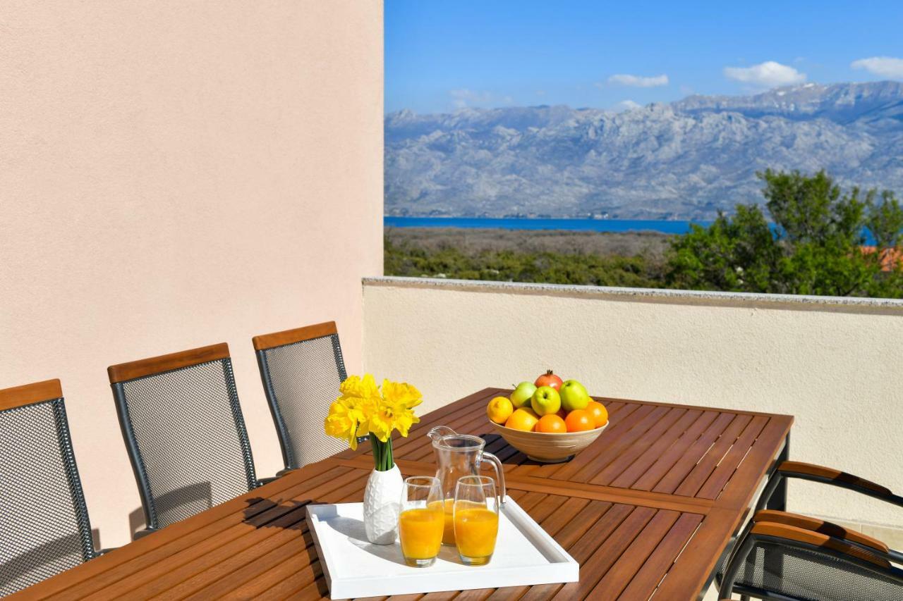 Ražanac Apartman Space מראה חיצוני תמונה
