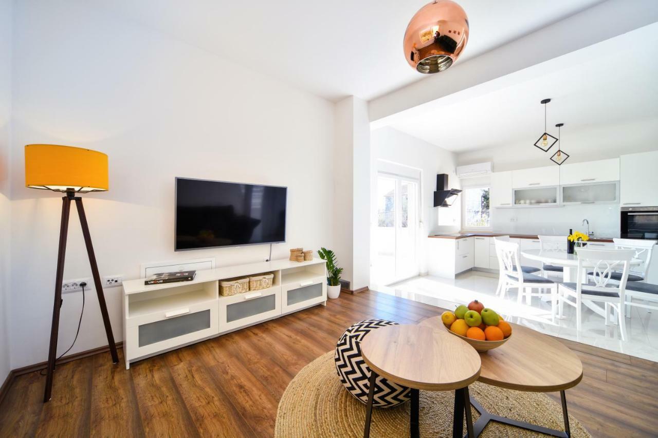 Ražanac Apartman Space מראה חיצוני תמונה