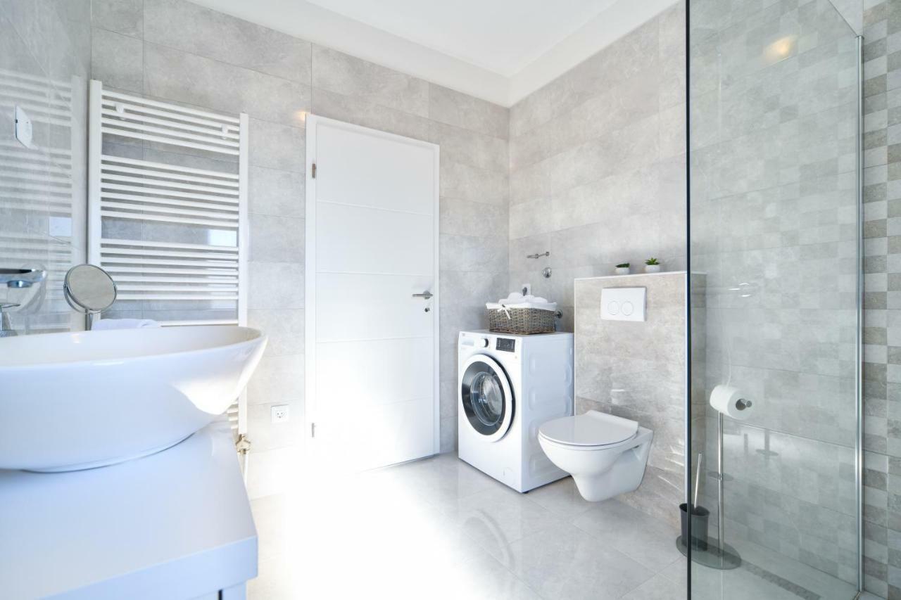 Ražanac Apartman Space מראה חיצוני תמונה