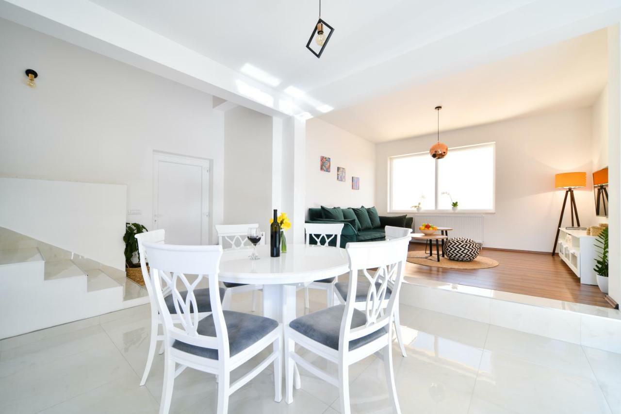 Ražanac Apartman Space מראה חיצוני תמונה
